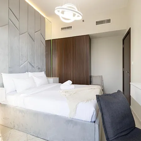 Burj Khalifa View 1 Bedroom Apartment With Balcony For Up To 4 Person Dubai Exterior photo