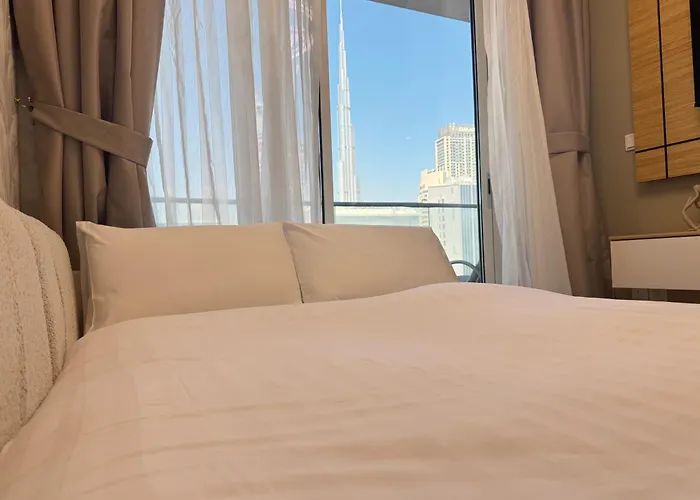 Burj Khalifa View 1 Bedroom Apartment With Balcony For Up To 4 Person