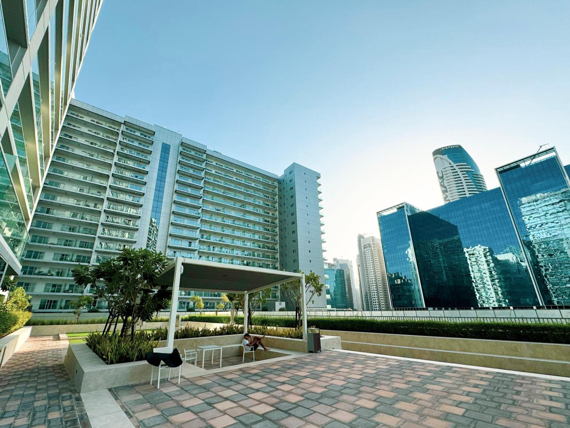 Apartment Burj Khalifa View 1 Bedroom With Balcony For Up To 4 Person *
